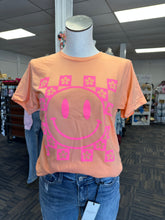 Load image into Gallery viewer, Smiley Flower Check Graphic Tee