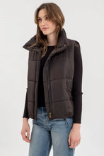 Load image into Gallery viewer, Go Get 'Em Puffer Vest-2 Colors Available