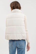 Load image into Gallery viewer, Go Get 'Em Puffer Vest-2 Colors Available