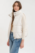 Load image into Gallery viewer, Go Get 'Em Puffer Vest-2 Colors Available