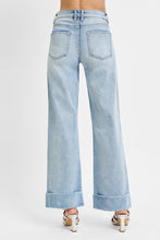 Load image into Gallery viewer, Look At You Cuffed Risen Jeans