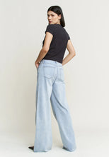 Load image into Gallery viewer, Signature Look Wide Leg Jeans