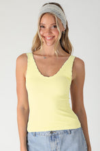 Load image into Gallery viewer, Swift Move Black Reversible Scalloped Edge Tank Top