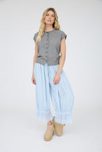 Load image into Gallery viewer, Willow Raw Edge Button Up Top