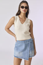 Load image into Gallery viewer, Keigan V-neck Front Pocket Tank