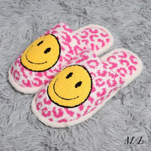 Load image into Gallery viewer, Comfy Luxe Leopard Smile Slippers