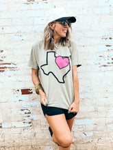 Load image into Gallery viewer, Texas Heart Graphic Tee