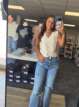 Load image into Gallery viewer, Keigan V-neck Front Pocket Tank