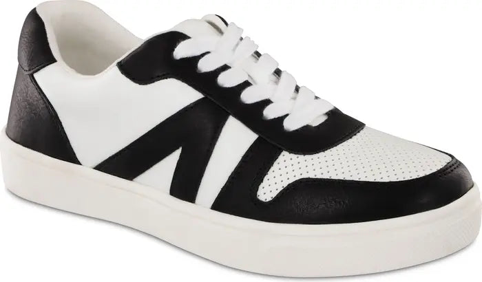 Alta Black Mia Sneakers