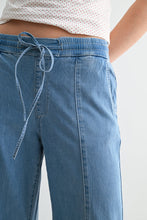 Load image into Gallery viewer, Feeling Fresh Wide Leg Jeans
