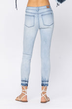 Load image into Gallery viewer, Cass Judy Blue Tie Dye Skinny Jeans