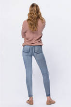 Load image into Gallery viewer, Judy Blue High Rise Non Distressed Skinny Jeans