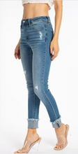 Load image into Gallery viewer, KanCan High Rise Classic Skinny Fit
