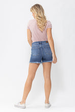 Load image into Gallery viewer, Judy Blue Side Seam Fray Detail Shorts