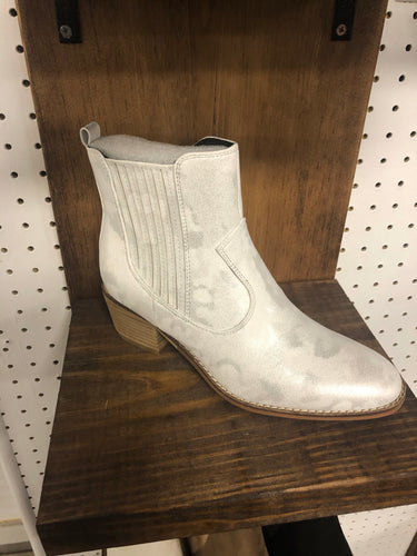 Corkys Starboard White Metallic Boots