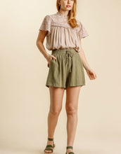 Load image into Gallery viewer, Oh So Cozy Linen Shorts